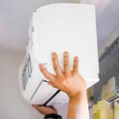 エアコン取り付け・取り外し完全ガイド｜費用、流れ、業者の選び方