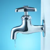 【保存版】水漏れ・漏水トラブルの原因と対処法｜原因・応急処置・プロへ依頼するタイミング